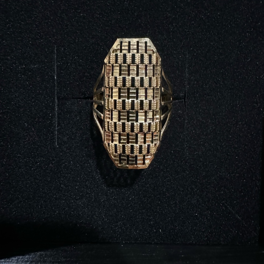 Real 18kt Gold Geometric Statement Ring